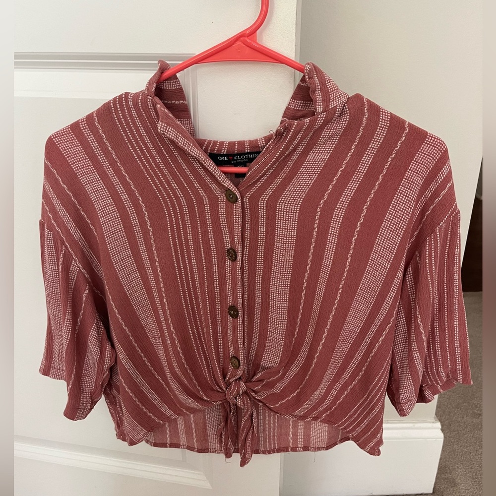 Short sleeve crop top